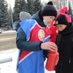 Члены дружины юных пожарных «Данко» рассказали жителям города Горно-Алтайска о первичных средствах пожаротушения.