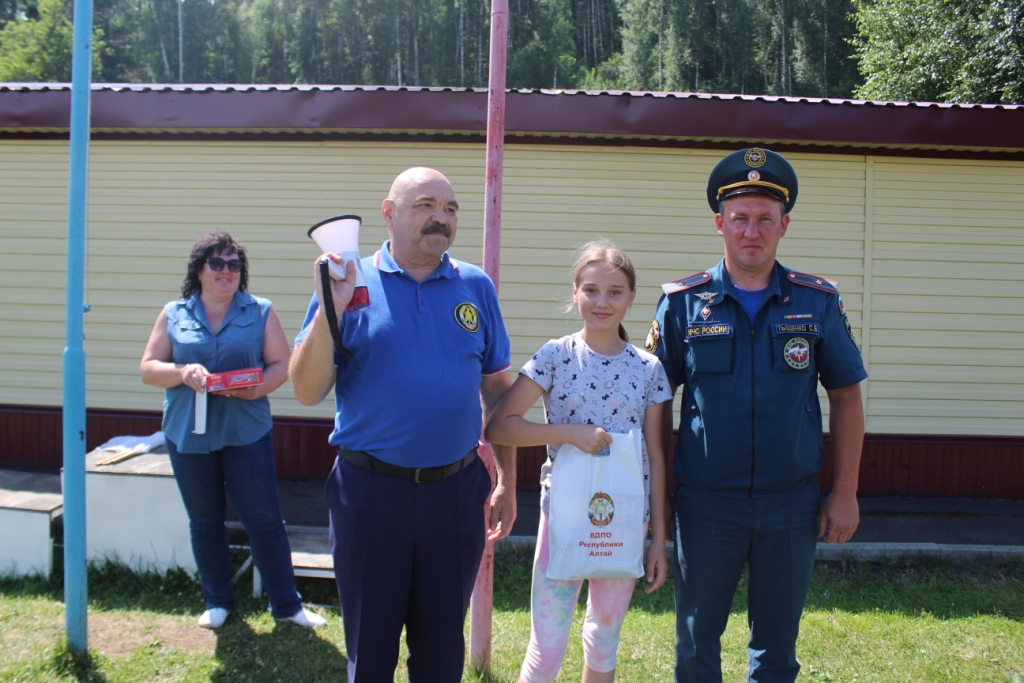 «День пожарной безопасности» в детском оздоровительном лагере «Космос» г. Горно-Алтайска.